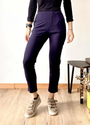Pantalon Margot en taille S - Bon état, marke: Margot, zustand: Gut, größe: S / 36 / 8, 5,80 €, 6,79 € beinhaltet Vinted-Käuferschutz Pro
