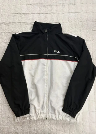 Veste Fila bicolore noire et blanche avec liseré rouge Vintage Y2K - Taille L, marke: FILA, zustand: Sehr gut, größe: L, 25,00 €, 26,95 € inklusive Vinted-Käuferschutz