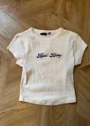 ASOS rib baby crop tee with bali baby embroidery size XS, merk: ASOS, staat: Nieuw zonder prijskaartje, maat: XS / 34 / 6, € 7,00, € 8,05 inclusief Kopersbescherming