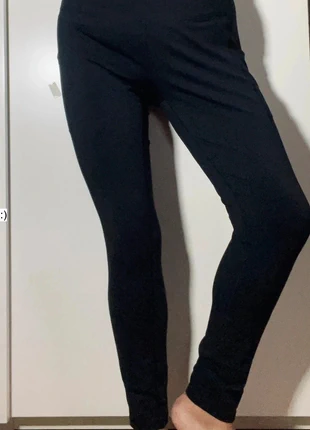 Legging noir de sport femme taille 48, marque: Noir, état: Très bon état, taille: 4XL / 48 / 20, 5,00 €, 5,95 € Protection acheteurs (Pro) incluse