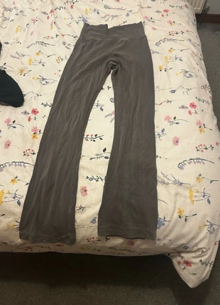 Brandy Melville Flared Pants, brand: Brandy Melville, condition: New without tags, size: S / 36 / 8, €17.00, €18.55 includes Buyer Protection