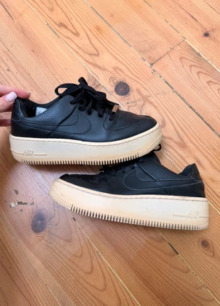 Nike af1, marque: Nike, état: Satisfaisant, taille: 36.5, 5,00 €, 5,95 € Protection acheteurs incluse