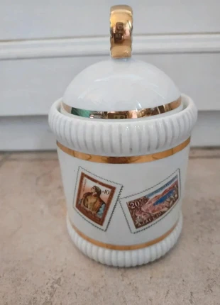 Pot à tabac, sucrier, bonbonnière en porcelaine d’art de Limoges France J Yalade, marque: Limoges France, état: Très bon état, 17,00 €, 18,55 € Protection acheteurs incluse