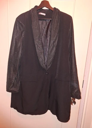 Blazer met glitter. 44 46 48, merk: New Collection, staat: Nieuw zonder prijskaartje, maat: Universele maat, € 10,00, € 11,20 inclusief Kopersbescherming