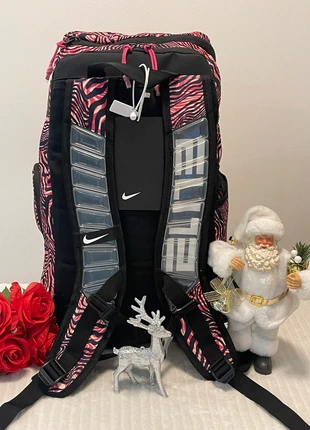 Nike Elite Zebra Pink Limited Edition, marque: Nike, état: Neuf avec étiquette, 59,99 €, 63,69 € Protection acheteurs incluse