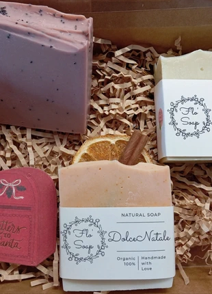 Saponi artigianali naturali botanici , con confezione natalizia, brand: Natura, condizioni: Nuovo con cartellino, €6.00, €7.00 include la Protezione acquisti