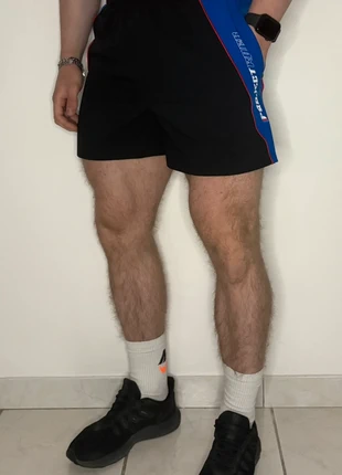 Under Armour Shorts noir et bleu - Taille M, marca: Under Armour, estado: Novo sem etiquetas, tamanho: M, €19.00, €20.65 inclui Proteção do Comprador Pro