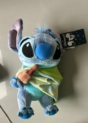 Peluche Stitch, marque: Disneyland Paris, état: Neuf avec étiquette, taille: 6-9 mois / 68 cm, 10,00 €, 11,20 € Protection acheteurs incluse