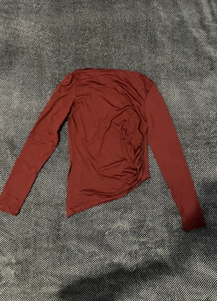 Haut asymétrique - Stradivarius, marca: Stradivarius, estado: Nuevo sin etiquetas, tamaño: S / 36 / 8, 5,00 €, 5,95 € Protección al comprador incluida