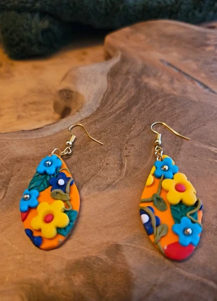 Vrolijke handgemaakte bloemen oorbellen 4cm lengte, merk: Handgemaakt, staat: Nieuw zonder prijskaartje, € 3,50, € 4,38 inclusief Kopersbescherming