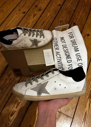 Golden goose and white silver metal lettering noir, marque: Golden Goose, état: Neuf avec étiquette, taille: 39, 270,00 €, 284,20 € Protection acheteurs incluse