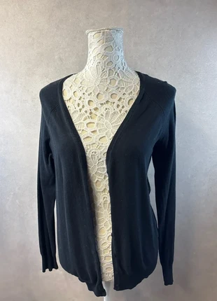 Gilet noir léger col en V – Zara – Taille XL – Lot P1, merk: Zara, staat: Heel goed, maat: XL / 42 / 14, € 7,20, € 8,26 inclusief Kopersbescherming Pro