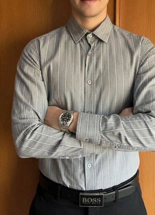 Camisa gris Hugo Boss Regular Fit Talla M - Regalo Navideño Elegante, marque: Hugo Boss, état: Neuf sans étiquette, taille: M, 19,99 €, 21,69 € Protection acheteurs incluse