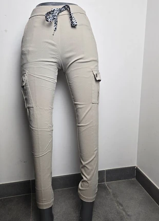 Pantalon cargo beige femme taille 36 – stretch confortable – poches latérales – jogger chic, condizioni: Nuovo senza cartellino, taglia: S / IT 40 / EU 36, €6.00, €7.00 include la Protezione acquisti