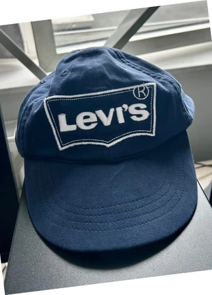 Casquette Levi’s bleue logo brodé – 100% coton – Taille réglable 58 cm, merk: Levi's, staat: Nieuw met prijskaartje, maat: 58, € 20,99, € 22,74 inclusief Kopersbescherming