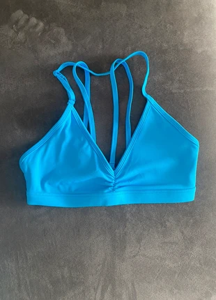 Top Sportivo NUOVO - Blu Elettrico (Taglia M), brand: GYM, condizioni: Nuovo senza cartellino, taglia: M, €18.00, €19.60 include la Protezione acquisti