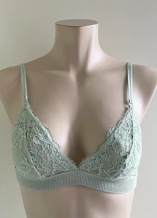 Hunkemoller Kim Petras mint bra bh bralette lingerie sexy elegant lace dentelle, merk: Hunkemöller, staat: Heel goed, maat: M, € 5,00, € 5,95 inclusief Kopersbescherming