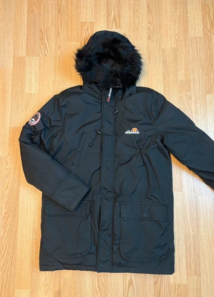 Doudoune Parka Ellesse noire taille S 100% polyester, marque: Ellesse, état: Très bon état, taille: S, 29,90 €, 32,10 € Protection acheteurs incluse