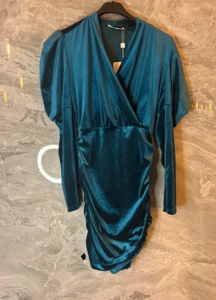 Glanzende Groene Jurk met Plooien – Lvcilia – S/M, marque: Lvcilia, état: Neuf avec étiquette, taille: S / 36 / 8, 5,00 €, 5,95 € Protection acheteurs incluse