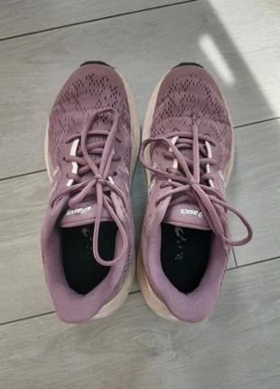 Paire de baskets Asics femme taille 39 - très bon état, marke: Asics, zustand: Sehr gut, größe: 39, 30,00 €, 32,20 € inklusive Vinted-Käuferschutz