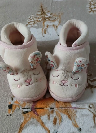 Chaussons fille T22, marque: Gémo, état: Très bon état, taille: 22, 3,00 €, 3,85 € Protection acheteurs incluse