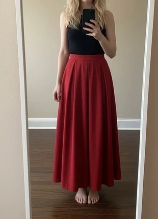 Jupe midi rouge plissée élégante taille haute – style chic et intemporel, brand: Noverra, condition: Very good, size: S / 36 / 8, €41.99, €44.79 includes Buyer Protection Pro