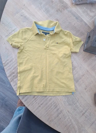 Polo tommy hilfiger, merk: Tommy Hilfiger, staat: Goed, maat: 5 jaar / 110 cm, € 3,00, € 3,85 inclusief Kopersbescherming