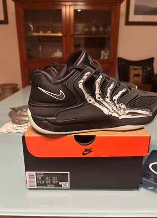 Nike kd18 “slim reaper”, marque: Nike, état: Neuf avec étiquette, taille: 44, 110,00 €, 116,20 € Protection acheteurs incluse