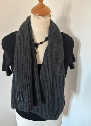 Écharpe cachemire grise 100% neuve, marca: Galeries Lafayette, estado: Nuevo sin etiquetas, 35,00 €, 37,45 € Protección al comprador incluida