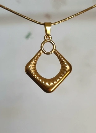 Stijlvolle goudkleurige ketting ●Stainlesssteel, état: Très bon état, 4,95 €, 5,90 € Protection acheteurs (Pro) incluse