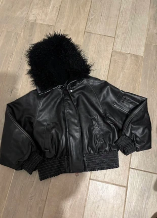 Veste bombers gris foncé fourrure Jennyfer, marque: Jennyfer, état: Neuf sans étiquette, taille: S / 36 / 8, 20,00 €, 21,70 € Protection acheteurs incluse