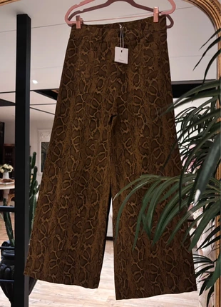 Pantalon python à taille haute, marque: Intuition, état: Neuf avec étiquette, taille: M / 38 / 10, 25,00 €, 26,95 € Protection acheteurs incluse