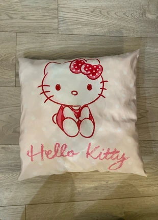 Coussin Hello Kitty | 37*37cm | couleur rose, marke: Hello Kitty, zustand: Sehr gut, größe: 40 x 40 cm, 1,25 €, 2,01 € inklusive Vinted-Käuferschutz