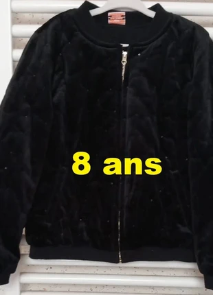 Veste en velours doux noir Tape à l'oeil Taille 8 ans, marque: Tape à l'œil, état: Très bon état, taille: 8 ans / 128 cm, 4,00 €, 4,90 € Protection acheteurs incluse