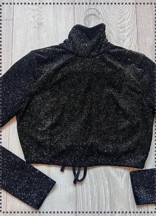 Top dos nu Y2K noir brillant col montant – strass – style Bratz / années 2000, marque: Bershka, état: Neuf sans étiquette, taille: S / 36 / 8, 16,00 €, 17,50 € Protection acheteurs incluse