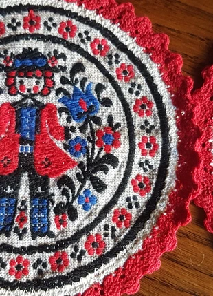 2 napperons folklore tyrolien, zustand: Neu, 8,00 €, 9,10 € inklusive Vinted-Käuferschutz