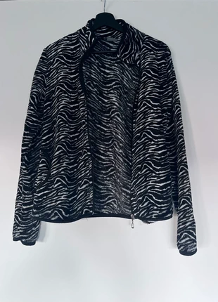 Luxury Zebra Print Jacket – Size M, merk: Luxury, staat: Heel goed, maat: M / 38 / 10, € 15,00, € 16,45 inclusief Kopersbescherming