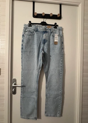 Jean regular fit homme Kiabi, taille 44, jamais porté – neuf, marke: Kiabi, zustand: Neu, mit Etikett, größe: W33 | DE 48, 12,00 €, 13,30 € inklusive Vinted-Käuferschutz
