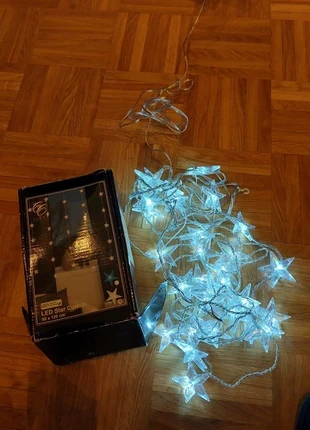 2 x Kerstverlichting LED star Curtain - led gordijn sterren / sneeuwvlokjes, merk: Trend, staat: Heel goed, € 10,00, € 11,20 inclusief Kopersbescherming