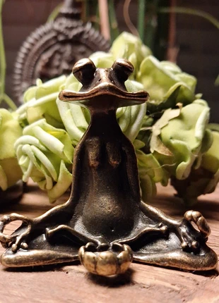 kikker beeldje wierookhouder messing, merk: YOGA, staat: Nieuw met prijskaartje, € 7,50, € 8,58 inclusief Kopersbescherming