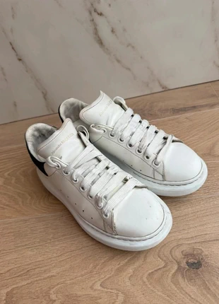 Baskets blanches – Alexander McQueen – Taille 38 – Bon état, brand: Alexander McQueen, condizioni: Buone, taglia: 38, €55.00, €58.45 include la Protezione acquisti