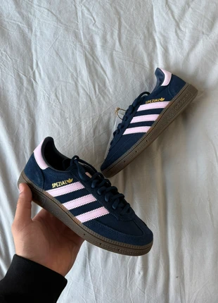Adidas Handball Spezial Night Indigo Orchid Fusion EU36 – New & Authentic, merk: adidas, staat: Nieuw met prijskaartje, maat: 36, € 85,00, € 89,95 inclusief Kopersbescherming Pro