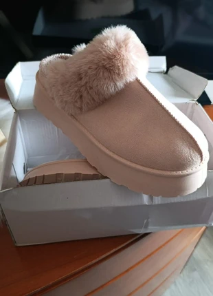 simil ugg, état: Neuf sans étiquette, taille: 40, 8,00 €, 9,10 € Protection acheteurs incluse