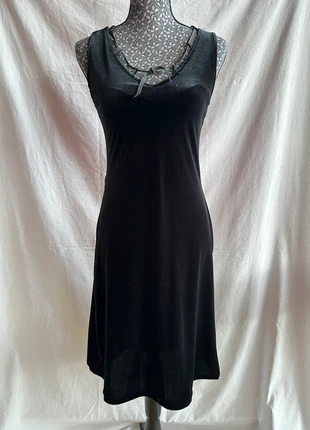 Vestido Preto De Veludo Vintage, marca: Vintage Dressing, estado: Muito bom, tamanho: M / 38 / 10, €10.00, €11.20 inclui Proteção do Comprador