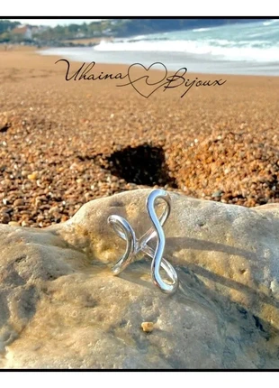 Bague Design en acier inoxydable argent - Uhaina Bijoux, marke: Uhaina Bijoux, zustand: Neu, mit Etikett, größe: Größenverstellbar, 9,00 €, 10,15 € beinhaltet Vinted-Käuferschutz Pro