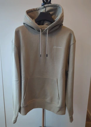 Hoodie met borstborduur – Jacquemus – Maat L – nieuw met prijskaartje, merk: Jacquemus, staat: Nieuw met prijskaartje, maat: L, € 175,00, € 184,45 inclusief Kopersbescherming