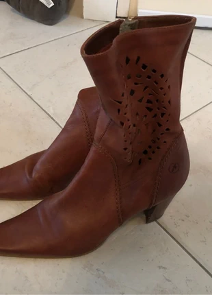 Elegante leren laarsjes mt 39, merk: Bronx, staat: Goed, maat: 39, € 10,00, € 11,20 inclusief Kopersbescherming