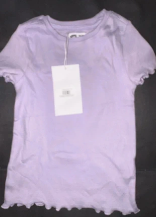 T-shirt lilas fille Sinsay 140 cm – neuf avec étiquette, marque: Sinsay, état: Neuf avec étiquette, taille: 10 ans / 140 cm, 2,00 €, 2,80 € Protection acheteurs (Pro) incluse