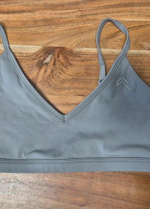 Oner Active Timeless Strappy Bralette, brand: Oner Active, condizioni: Ottime, taglia: M, €15.00, €16.45 include la Protezione acquisti