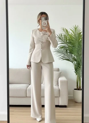 Ensemble Tailleur Nœud Cérémonie - Taille M, marque: LOOK, état: Neuf sans étiquette, taille: M / 38 / 10, 54,90 €, 58,35 € Protection acheteurs incluse